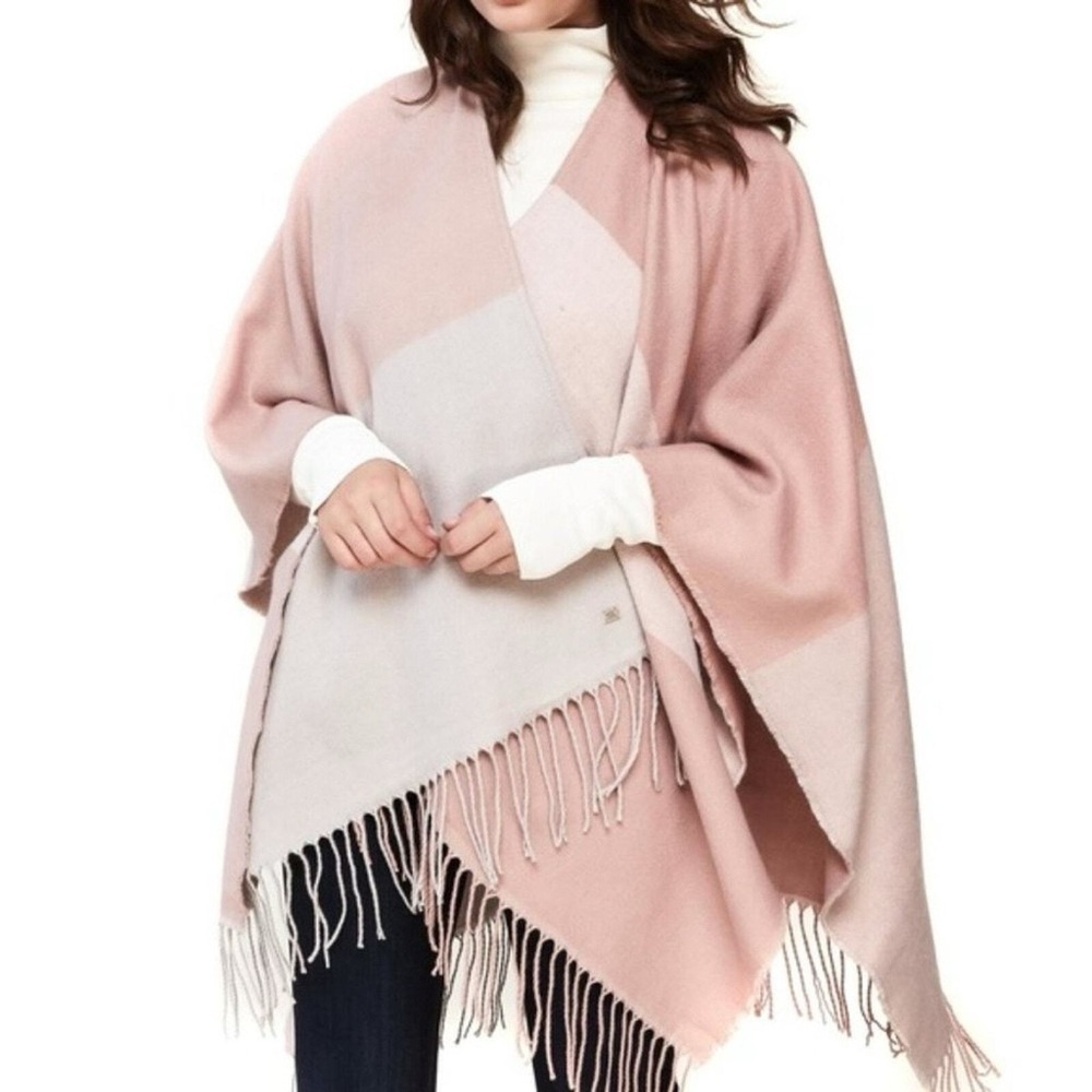 Soia & Kyo Light Pink & Cream Colorblock Open Fringe Poncho